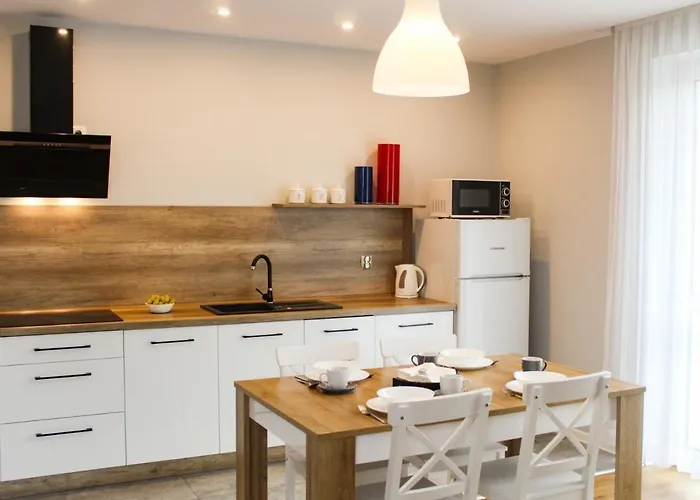 Aparthotel Szarotka 3*